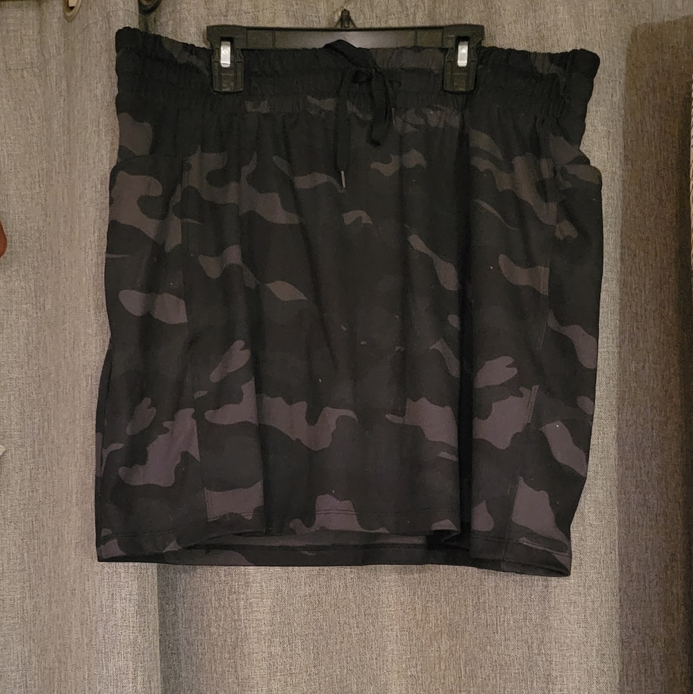 Short with pockets